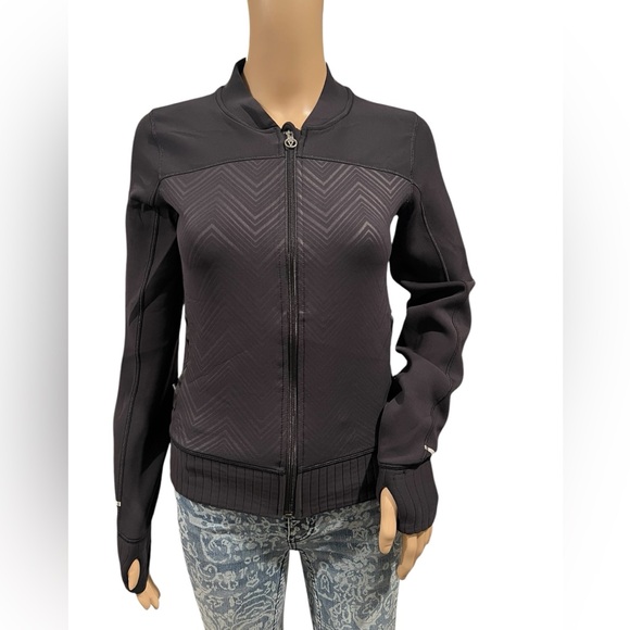Ivivva Other - Ivivva Lululemon Black Chevron Scuba Bomber Jacket Size 12